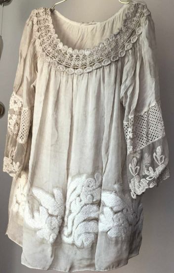 Obrazek Bluzka elegancka 3D haft, gipiura, koronka, ażur jedwab UNI SLIM od XXS/XS - 38/40 Włochy