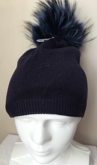 Obrazek Czapka z wełną i pomponem z futra naturalnego Włochy